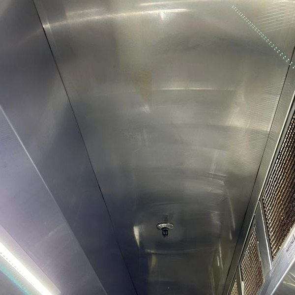 Restaurant deep cleaning after service in Sydney and Adelaide
