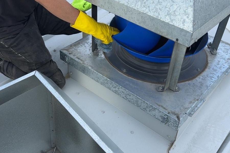 Commercial kitchen exhaust fan cleaning service in Sydney and Adelaide